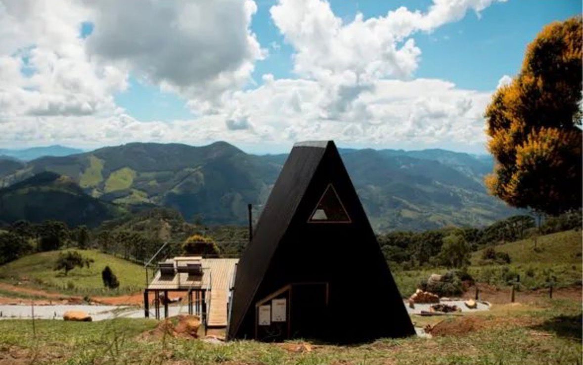 Interior da cabana A-Frame